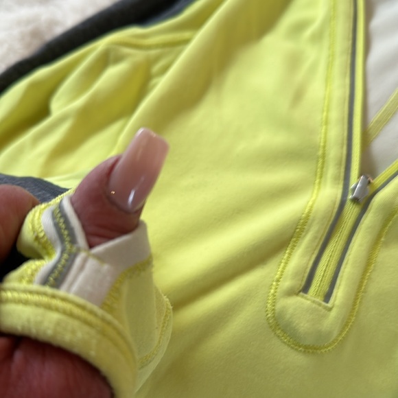 Lululemon long sleeve running/workout top - Picture 5 of 5